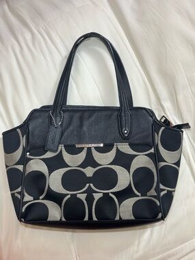 Coach Taylor Signature Bette Mini Crossbody Tote